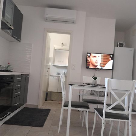 Roko Apartment Zadar Exterior foto