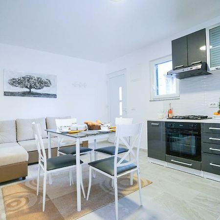 Roko Apartment Zadar Exterior foto